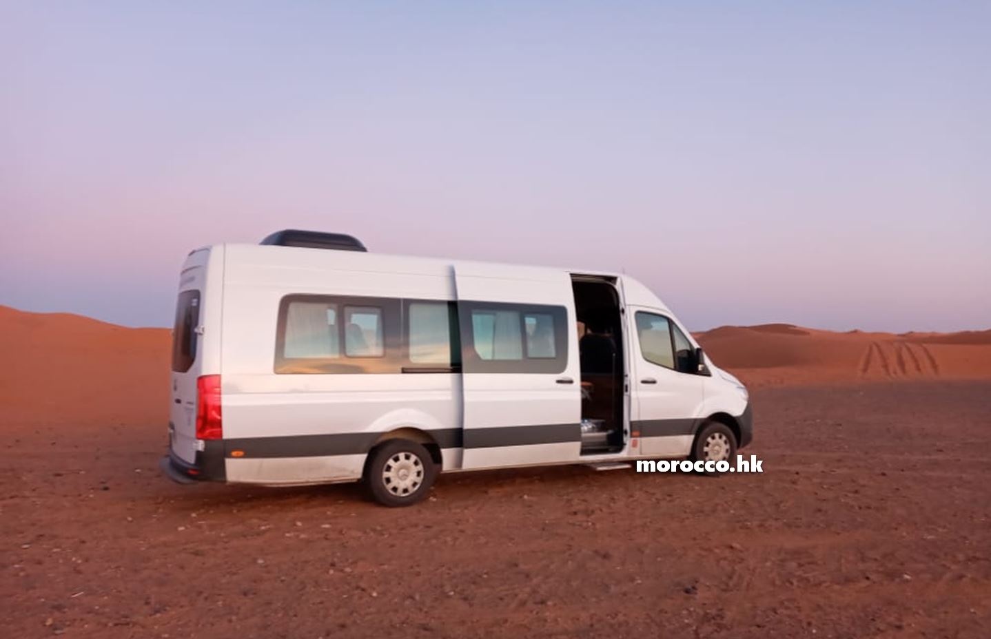 moroccohk_minibus